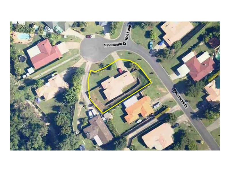 16 Pinemount Crescent, Oxenford QLD 4210