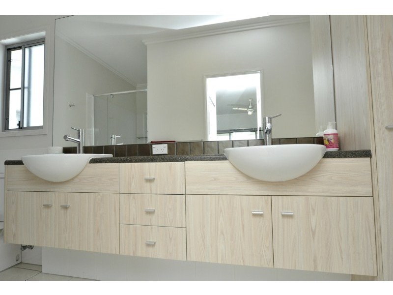 43/181 Lae Drive, Coombabah QLD 4216