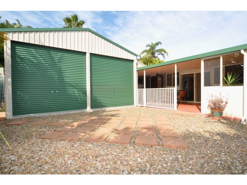 7 Pinehill Drive, Oxenford QLD 4210