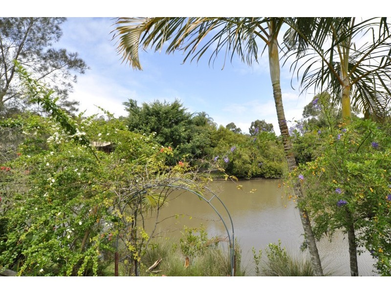 25 River Oak Drive, Helensvale QLD 4212