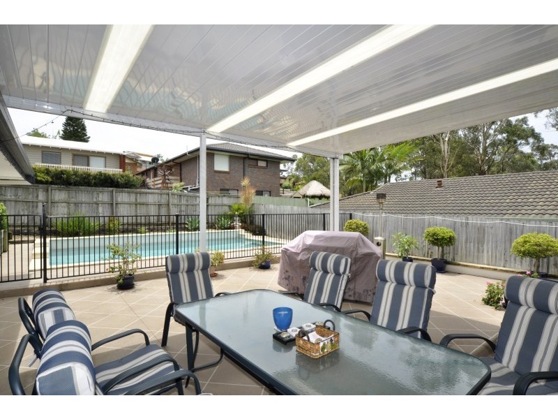 24 Chartwell Drive, Benowa QLD 4217