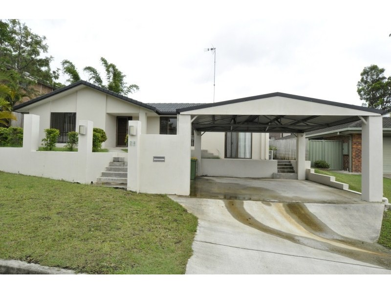 24 Chartwell Drive, Benowa QLD 4217