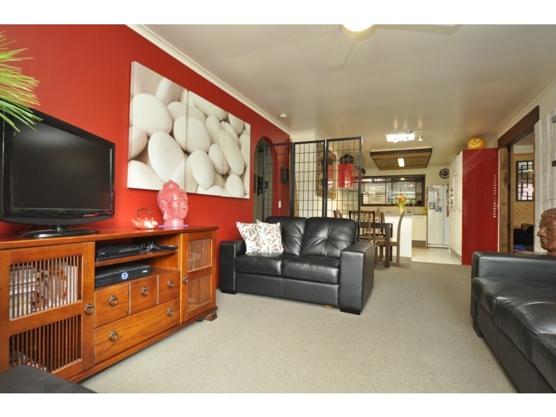 2/22 Stephenson Street, Labrador QLD 4215