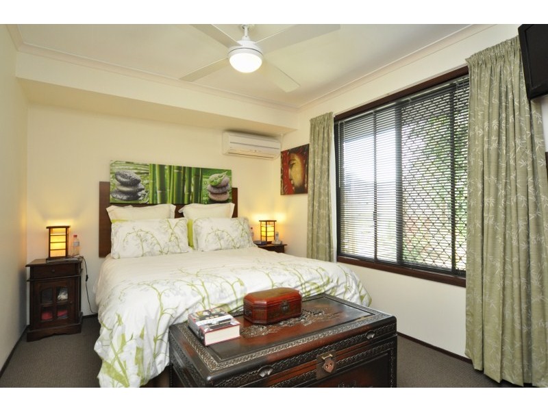 2/22 Stephenson Street, Labrador QLD 4215