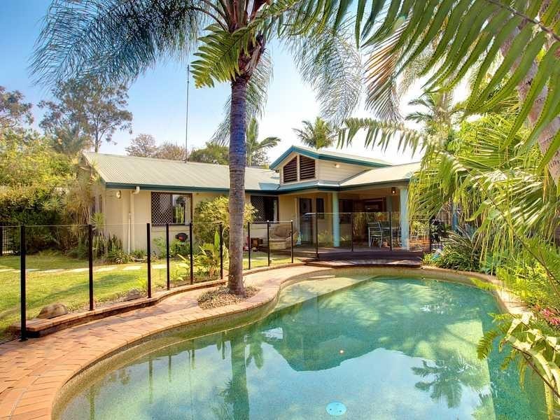 4 Nebo Place, Helensvale QLD 4212