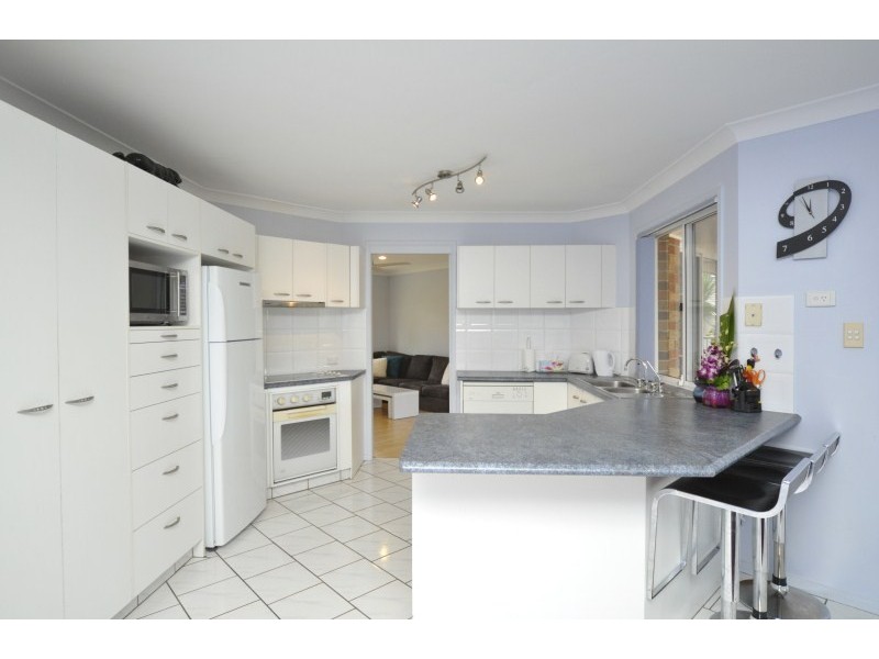 11 Glendale Place, Helensvale QLD 4212