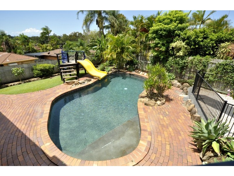 9 Wittenoom Court, Helensvale QLD 4212