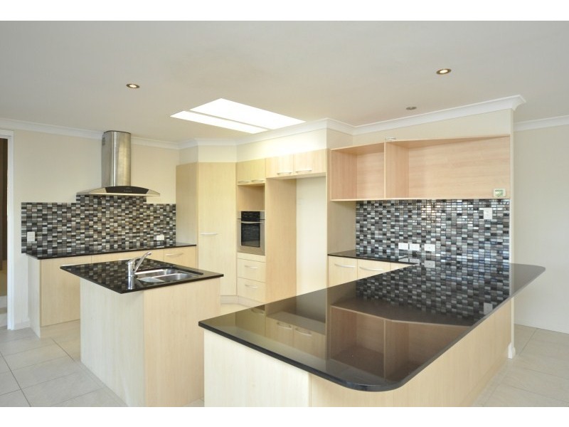 9 Wittenoom Court, Helensvale QLD 4212