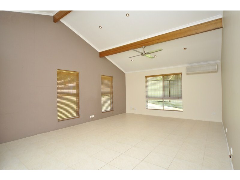 9 Wittenoom Court, Helensvale QLD 4212