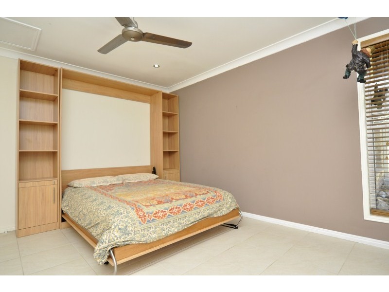 9 Wittenoom Court, Helensvale QLD 4212