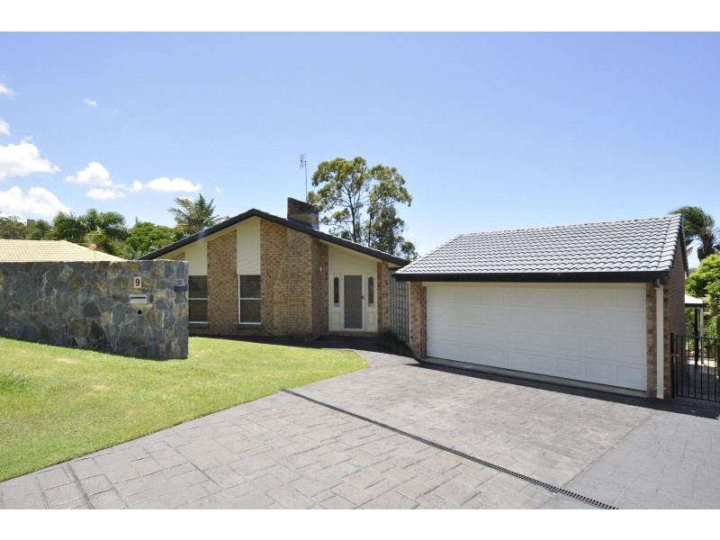 9 Wittenoom Court, Helensvale QLD 4212