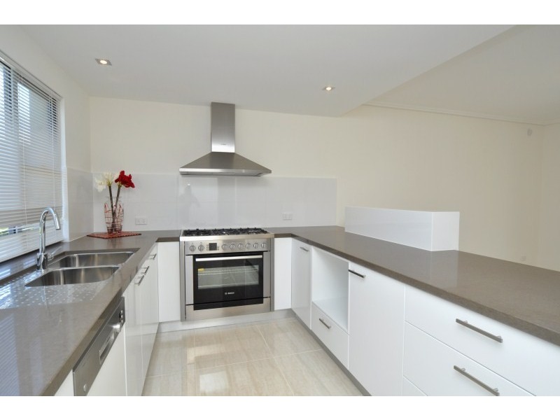 110/56 Sickle Avenue, Hope Island QLD 4212
