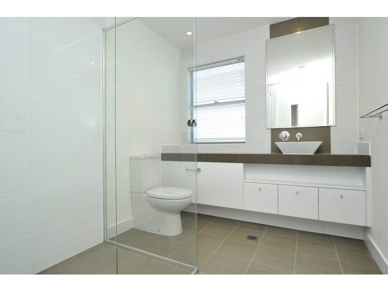 110/56 Sickle Avenue, Hope Island QLD 4212