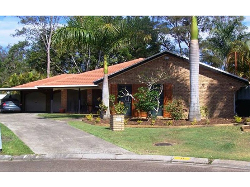 11 Batlow Court, Helensvale QLD 4212