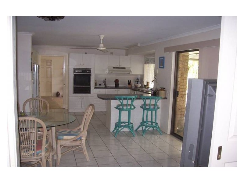 11 Batlow Court, Helensvale QLD 4212