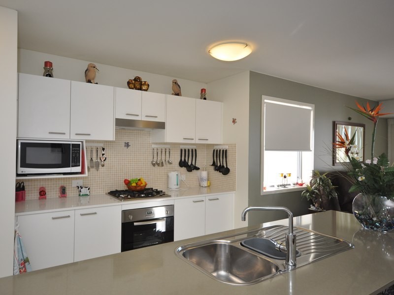 2501/111 Lindfield Road, Helensvale QLD 4212