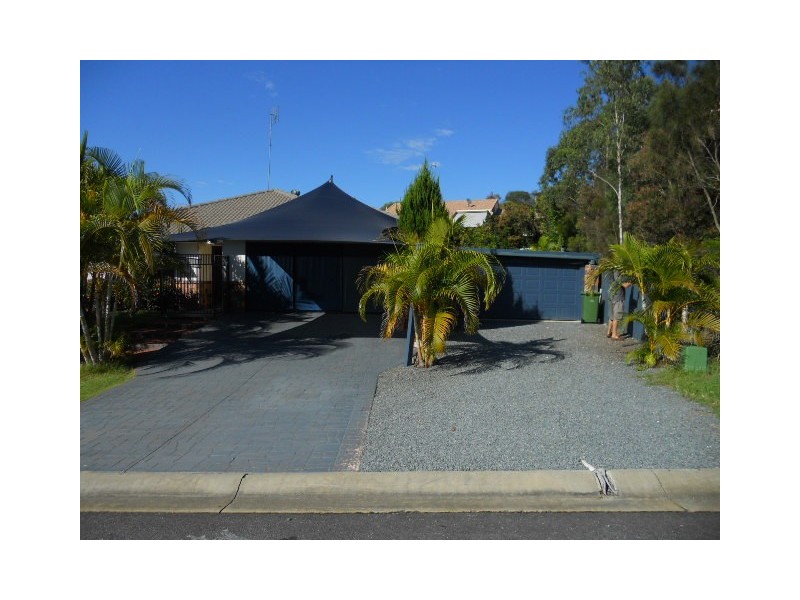 12 Matzia Avenue, Pacific Pines QLD 4211