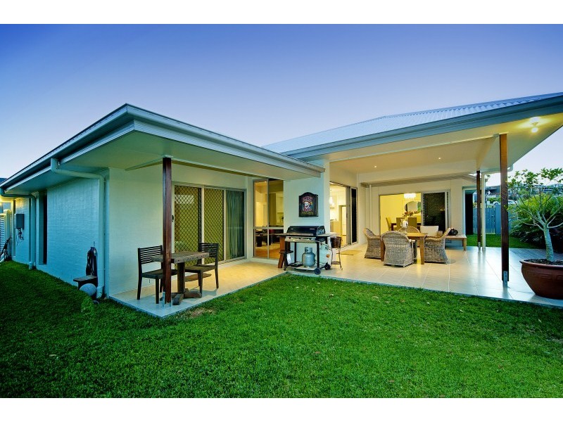 27 Scenic Crescent, Coomera QLD 4209