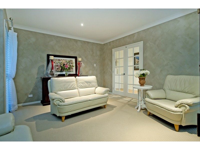 27 Scenic Crescent, Coomera QLD 4209