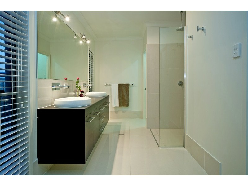 27 Scenic Crescent, Coomera QLD 4209