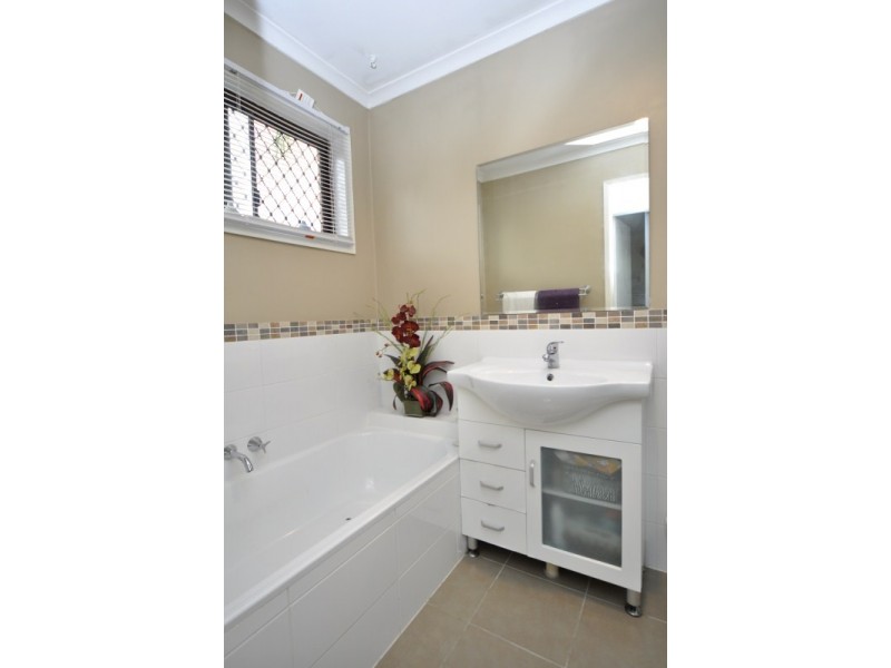 1/4 COLUMBIA COURT, Oxenford QLD 4210