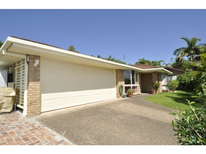 19 Lismore Drive, Helensvale QLD 4212