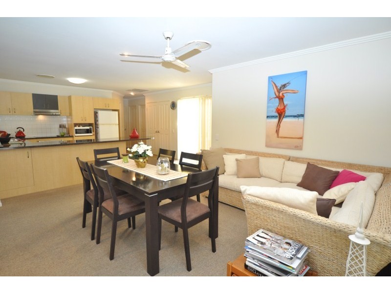 95 Lindfield Road, Helensvale QLD 4212