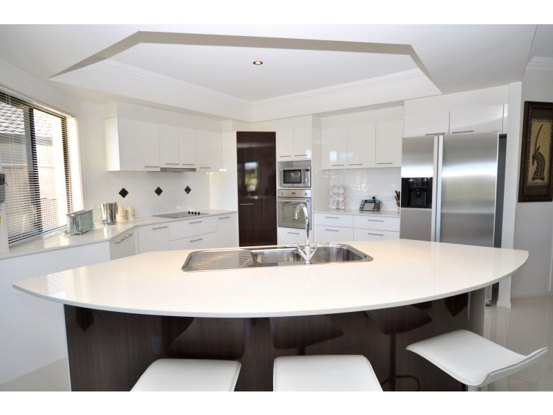 61 Brittany Drive, Oxenford QLD 4210