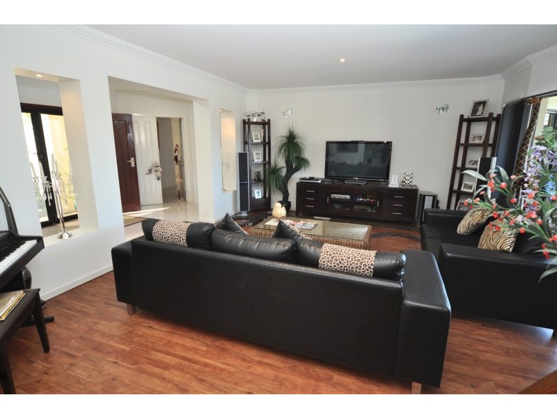 61 Brittany Drive, Oxenford QLD 4210