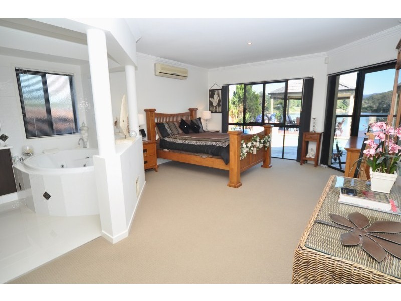 61 Brittany Drive, Oxenford QLD 4210