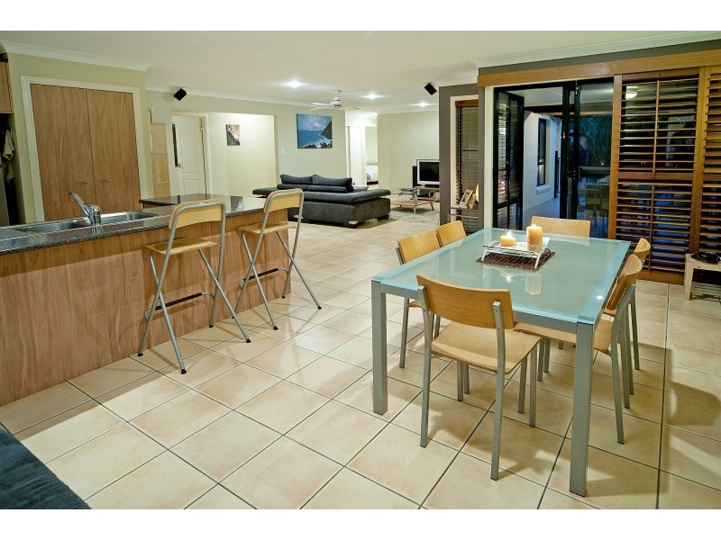 5 Ken Crescent, Monterey Keys QLD 4212