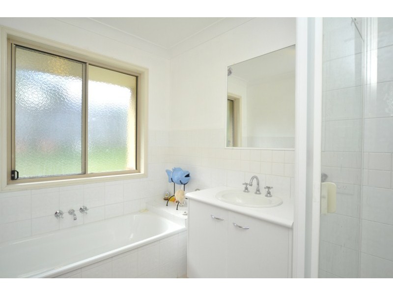 15 Davis Cup Court, Oxenford QLD 4210