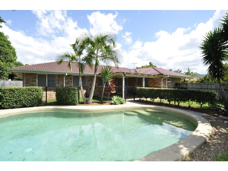 2 Roseapple Circuit, Oxenford QLD 4210