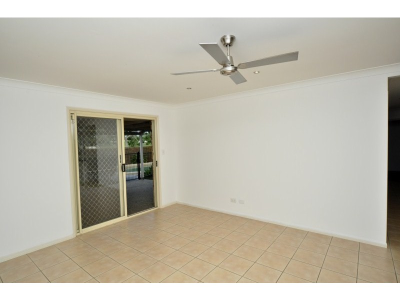 2 Roseapple Circuit, Oxenford QLD 4210