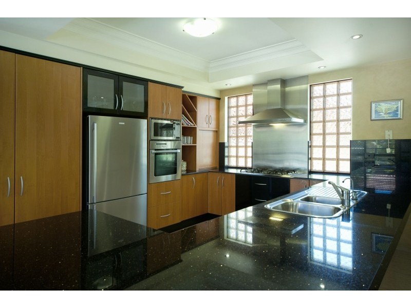 10 Dallow Crescent, Helensvale QLD 4212