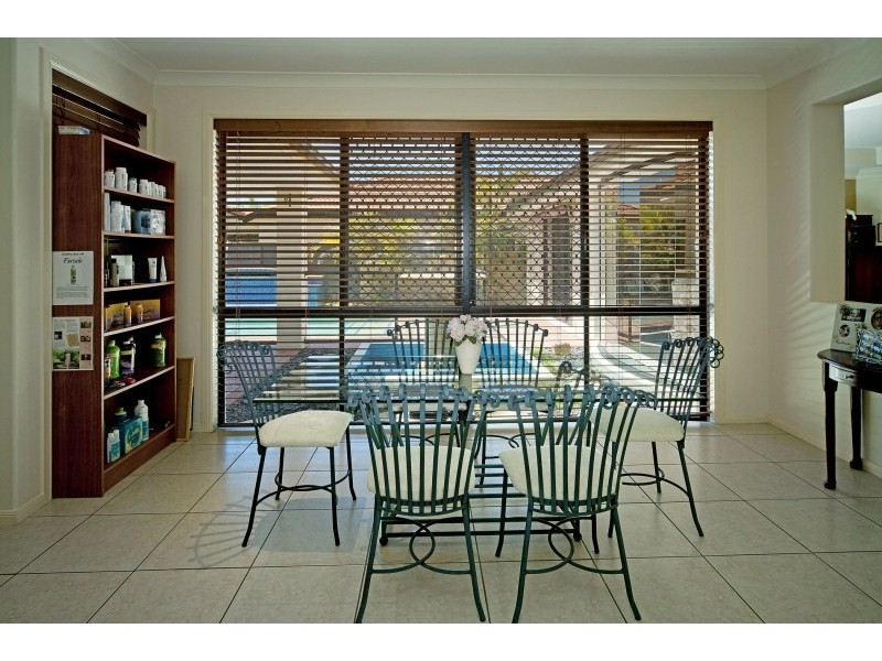 10 Dallow Crescent, Helensvale QLD 4212