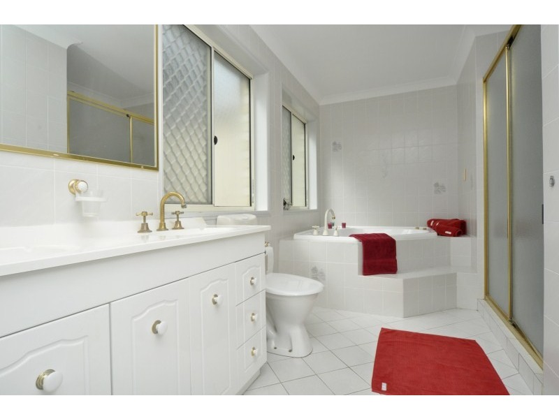 38 Crestridge Crescent, Oxenford QLD 4210