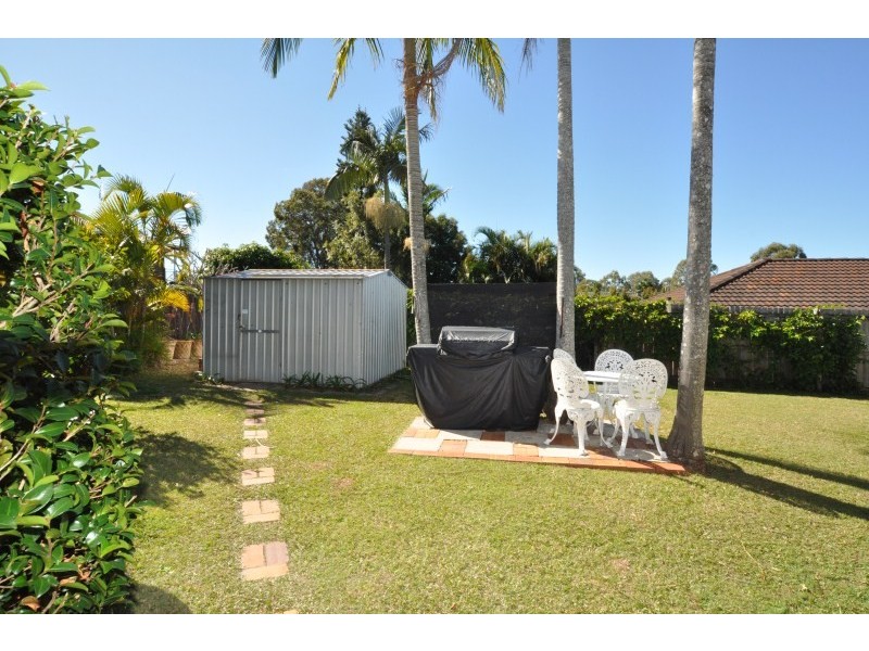 4 Narooma Place, Helensvale QLD 4212