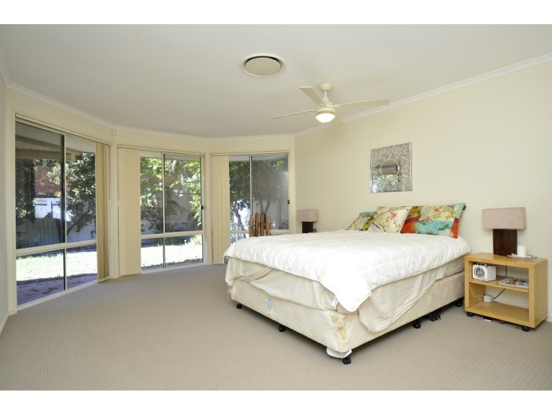 28 Roseapple Circuit, Oxenford QLD 4210