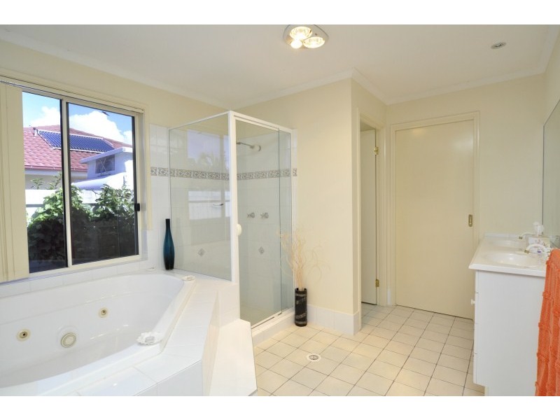 28 Roseapple Circuit, Oxenford QLD 4210