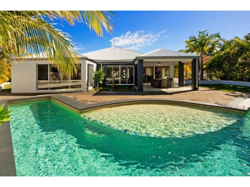 19 Waterside Esplanade, Monterey Keys QLD 4212