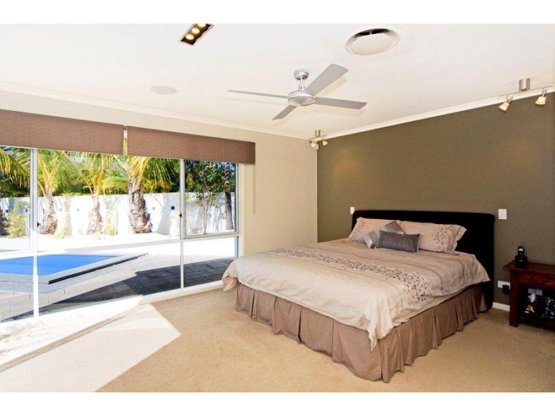 19 Waterside Esplanade, Monterey Keys QLD 4212