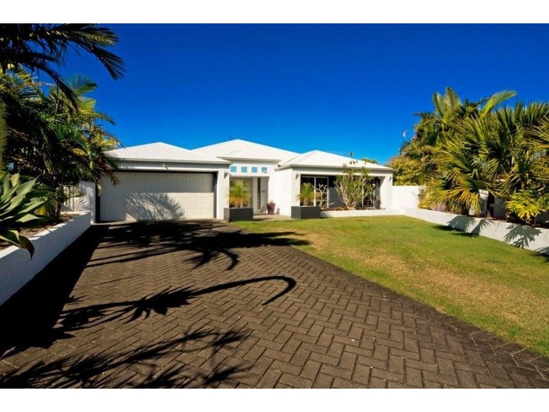19 Waterside Esplanade, Monterey Keys QLD 4212
