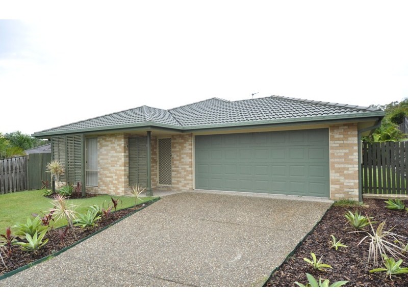 4 Tawanga Close, Pacific Pines QLD 4211
