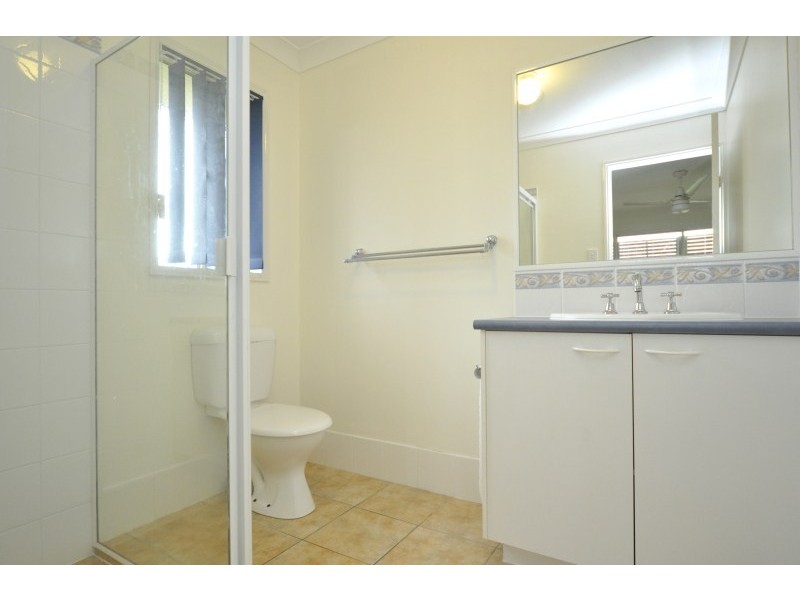 4 Tawanga Close, Pacific Pines QLD 4211