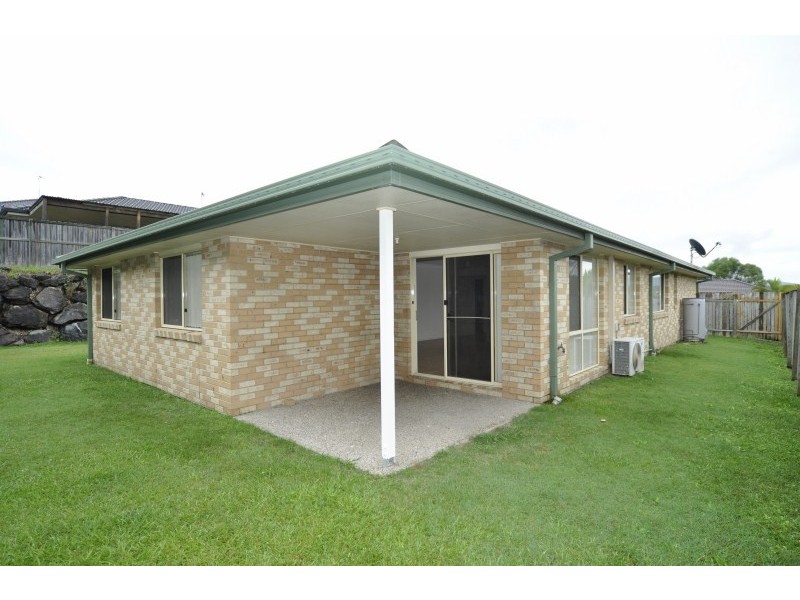 4 Tawanga Close, Pacific Pines QLD 4211