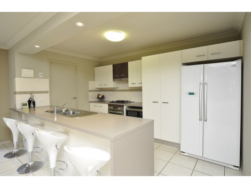 60 Cobb & Co Drive, Oxenford QLD 4210