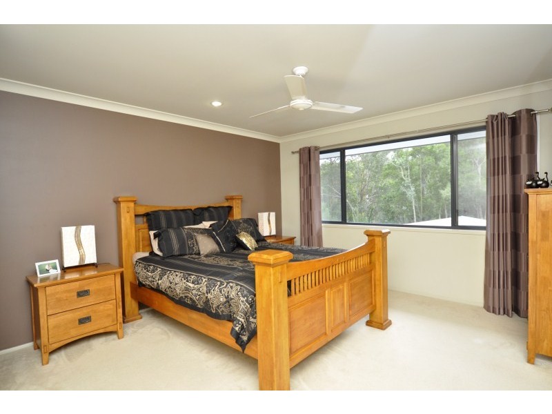 60 Cobb & Co Drive, Oxenford QLD 4210