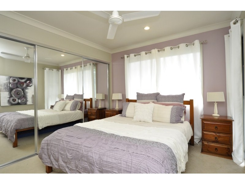 60 Cobb & Co Drive, Oxenford QLD 4210