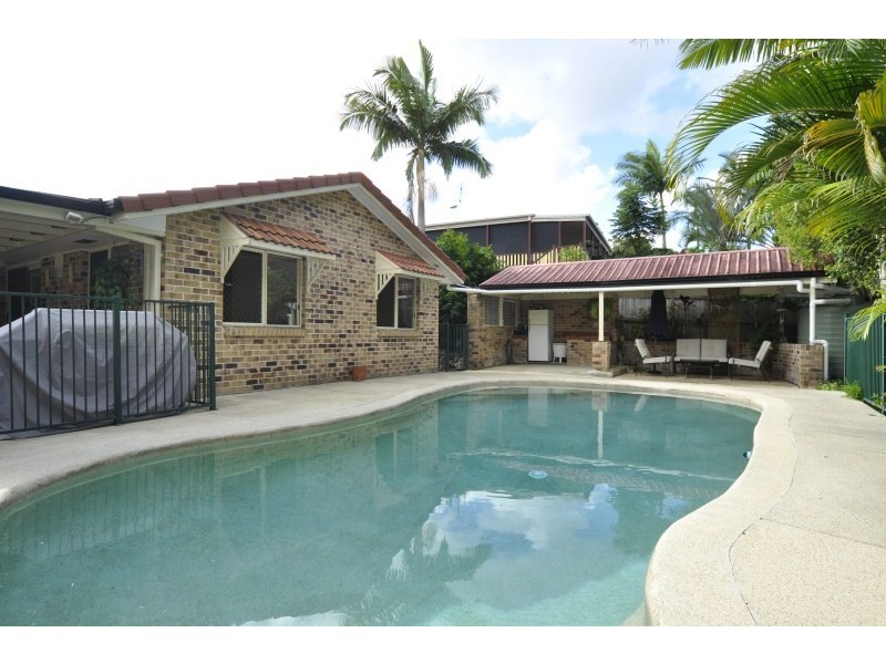 64 California Drive, Oxenford QLD 4210